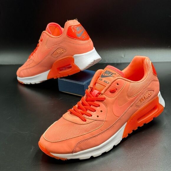 Nike Air Max 90 Ultra Essential 'Atomic Pink' - Picture 1 of 9